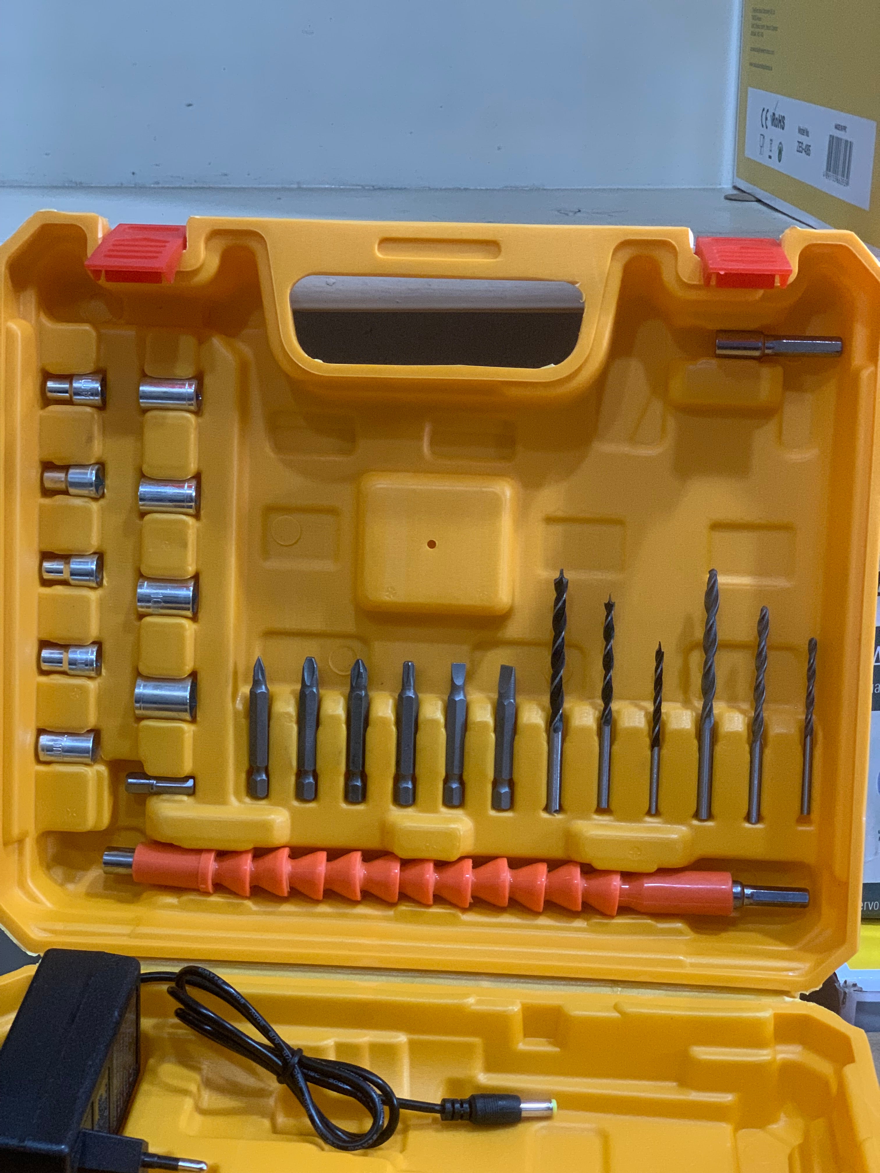 DEWALT 36V DRILL MACHINE WITH TOOLKIT SET