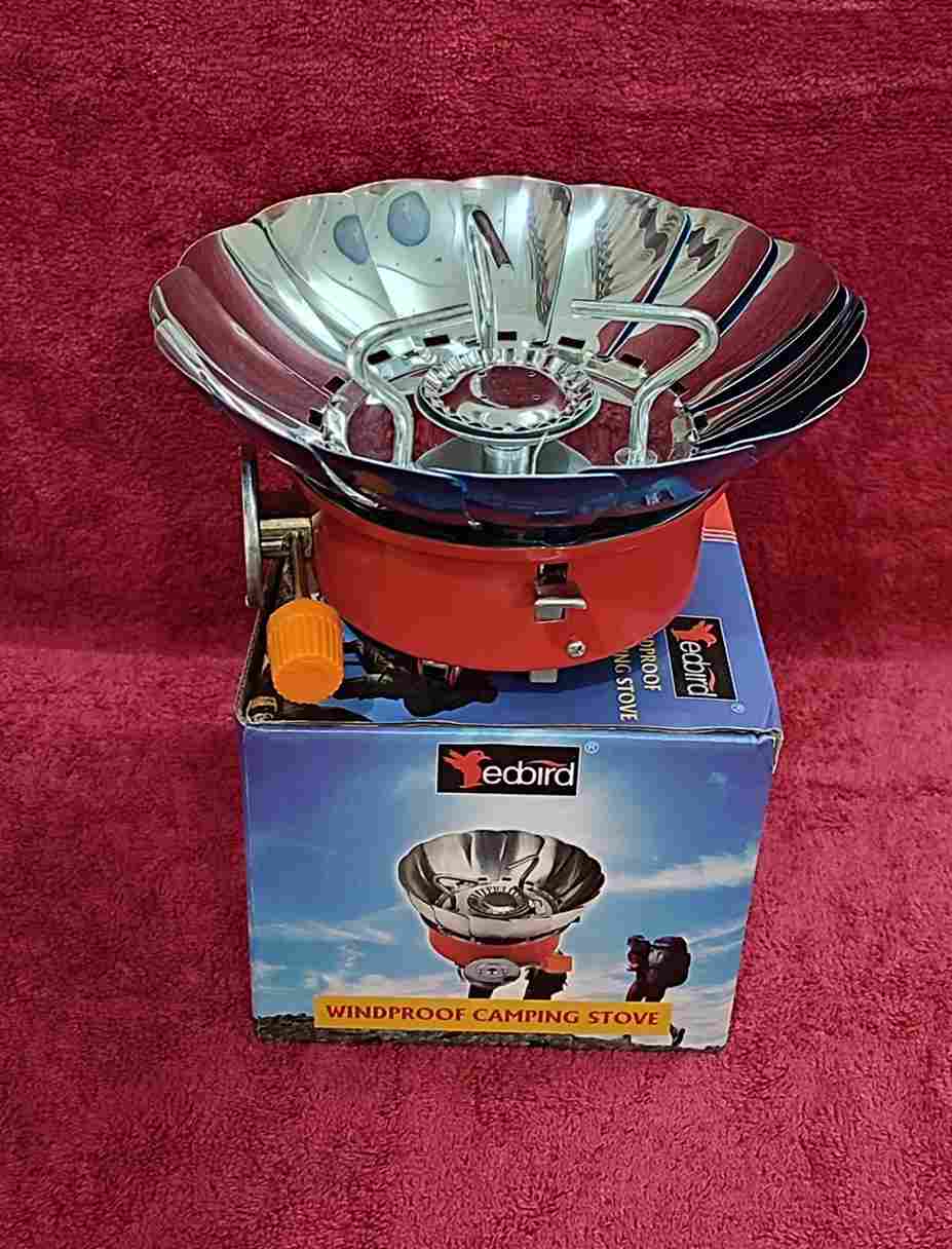 PORTABLE RETRACTABLE MINI PICNIC/CAMPING STOVE WITH A BUTANE BOTTLE