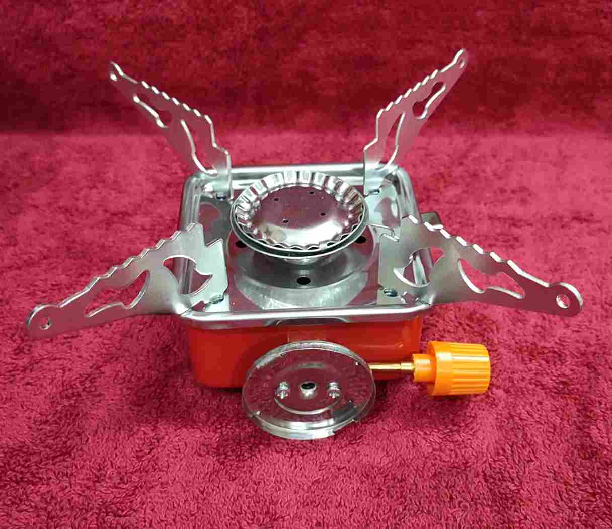 PORTABLE RETRACTABLE MINI PICNIC/CAMPING STOVE WITH A BUTANE BOTTLE