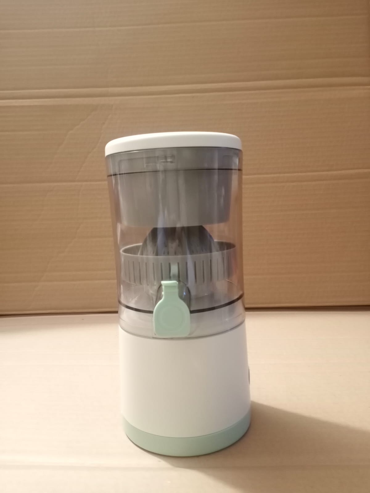 RECHARGEABLE ELECTRIC CITRUS JUICER