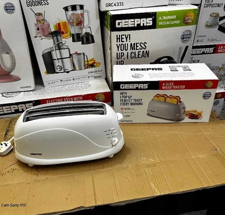 GEEPAS 4-Slice Bread Toaster GBT9895